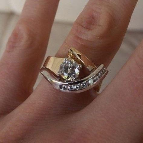 Irregular Vintage Ring in Gold and Silver with Zirconium