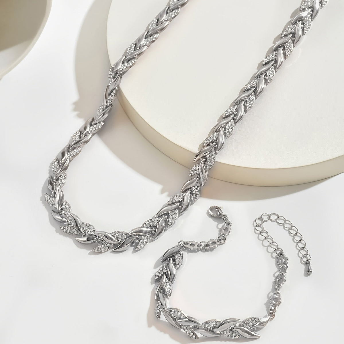 Nienke | Handmade Fish Tail Necklace