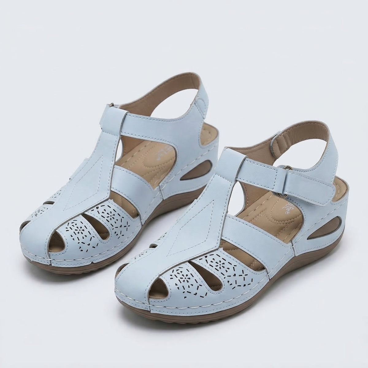 Liva™ – Lightweight, comfortable sandals for warm days
